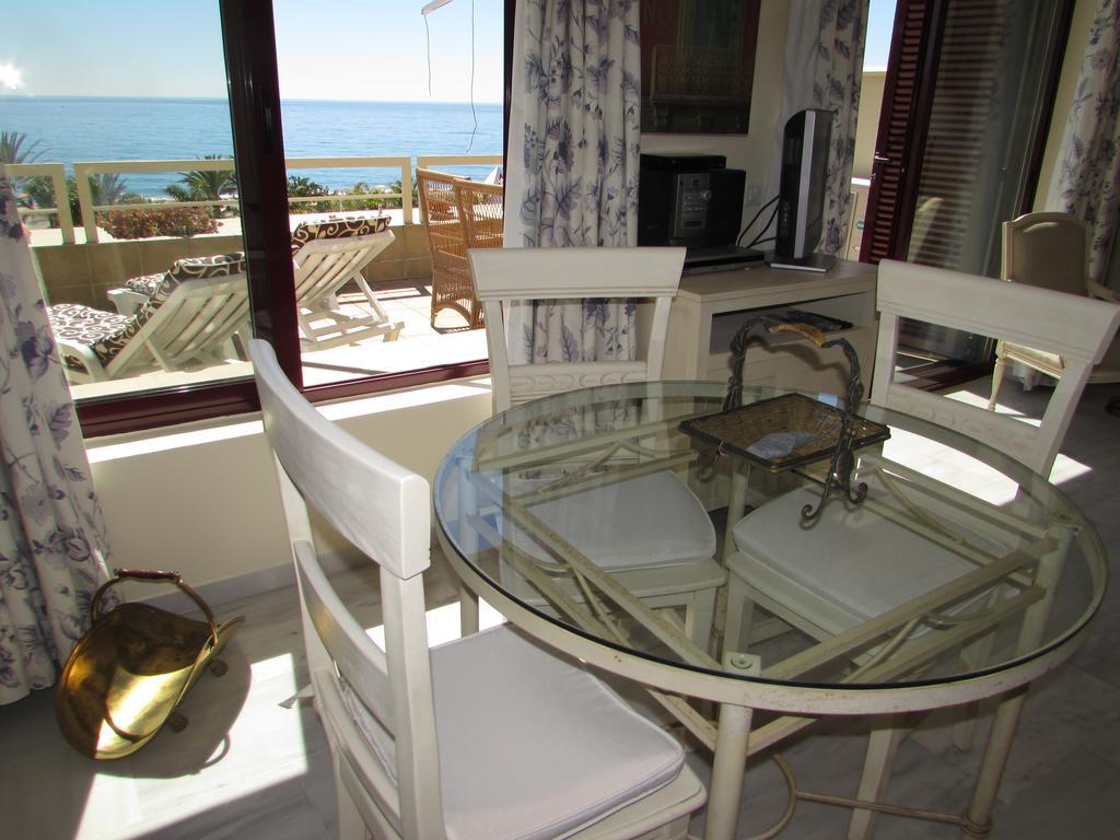 Home4Holidays Nerja Exterior photo